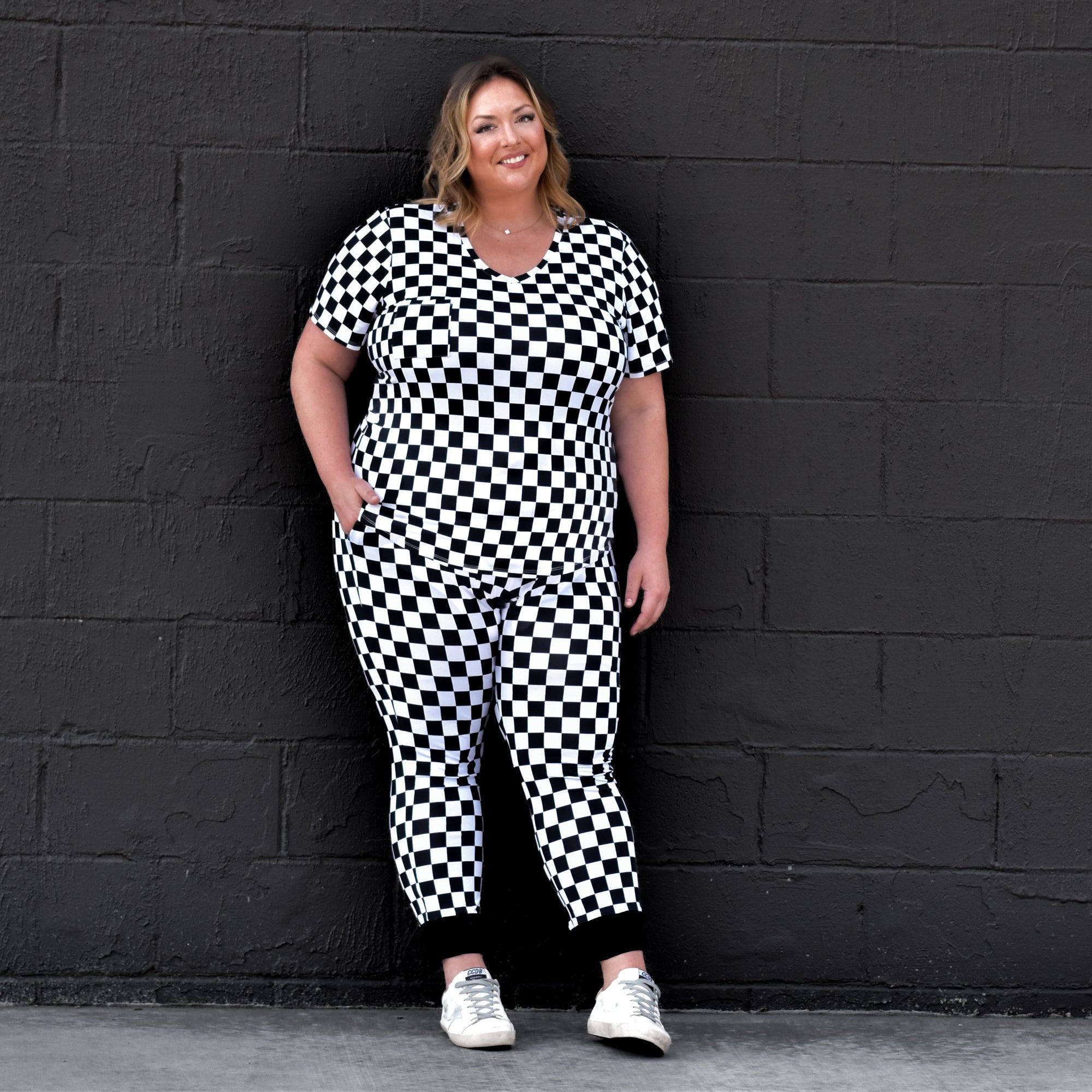 MAMA V-NECK- B+W Check