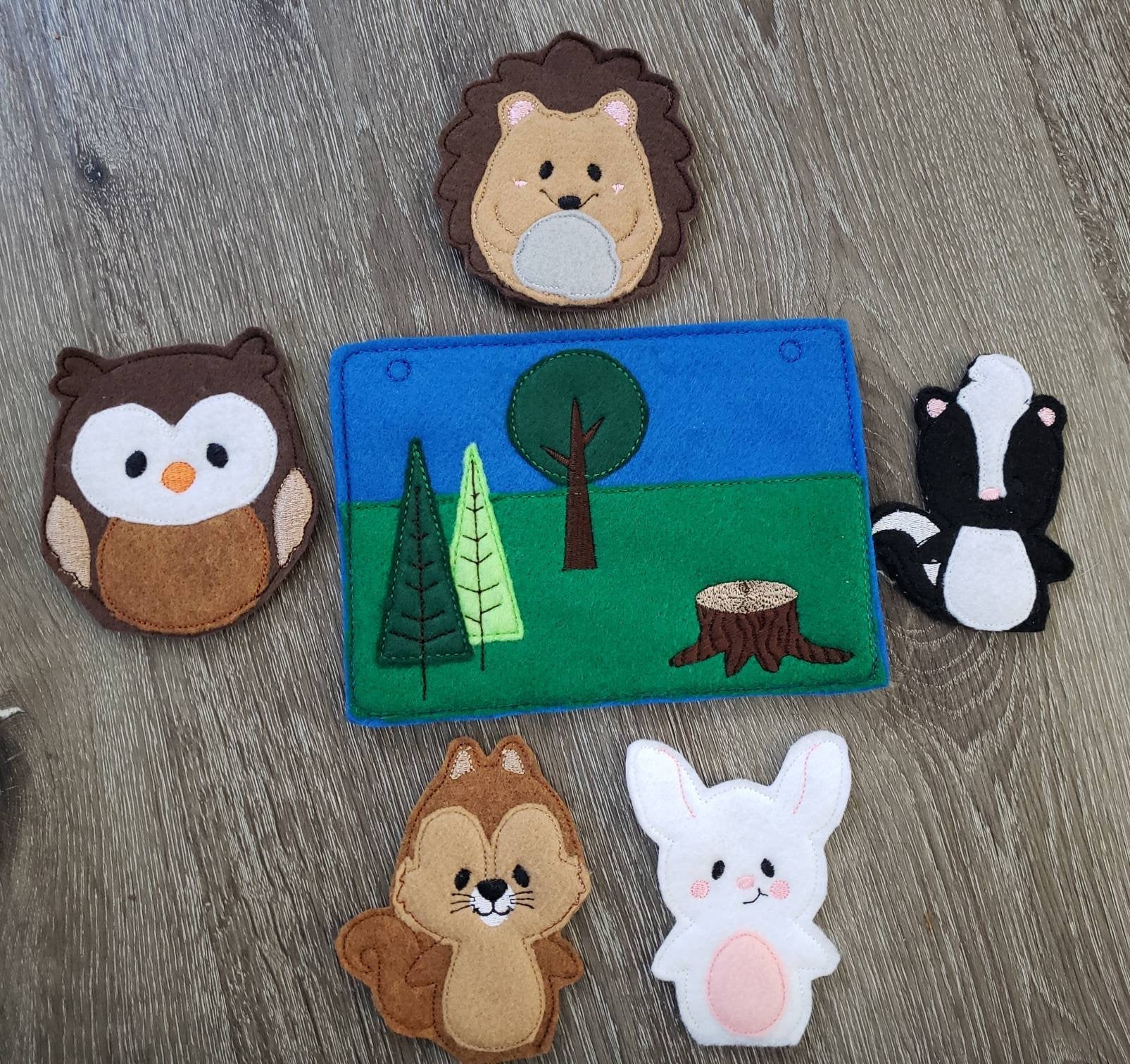 Felt finger puppet animal - Woodland Animal quiet book page -  Gift for kids - habitat - forest animals - learning toy - animals and biomes