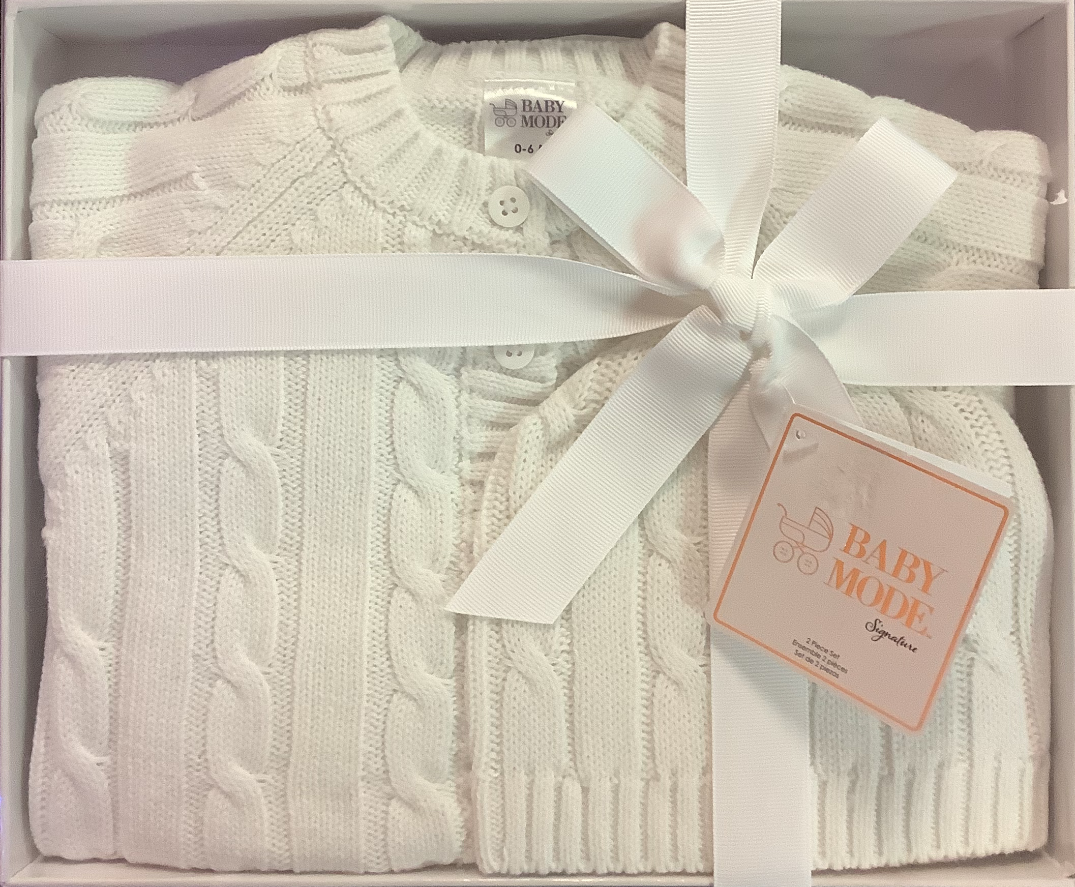 White Boxed Knitted Cadigan & Beanie Set (0-6 months)